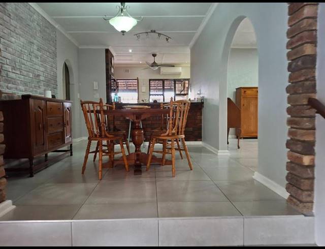 3 BEDROOM HOUSE FOR SALE IN VELD-EN-VLEI